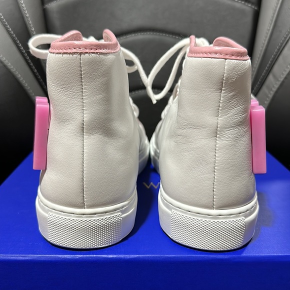 🔥🔥🔥NEW Moschino White & Pink Leather Logo High Top Leather Lace Sneaker - Picture 5 of 11